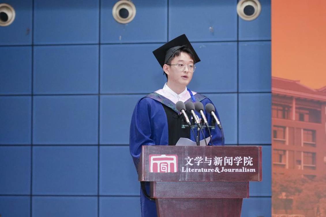 0B62488FED4D1F97D5C7F42DB32A422D